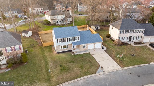 210 W SILVER FOX RD, Newark, DE 19702