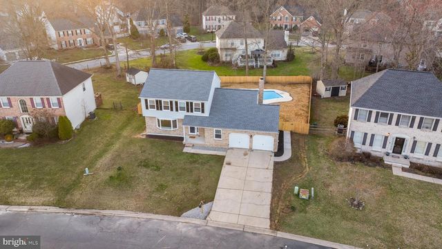 210 W SILVER FOX RD, Newark, DE 19702