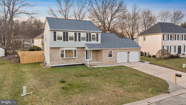 210 W SILVER FOX RD, Newark, DE 19702