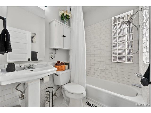 854 S Clarkson St, Denver, CO 80209