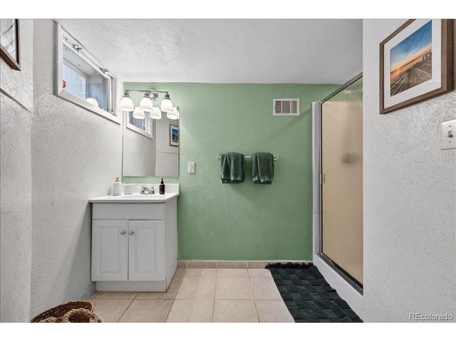 854 S Clarkson St, Denver, CO 80209