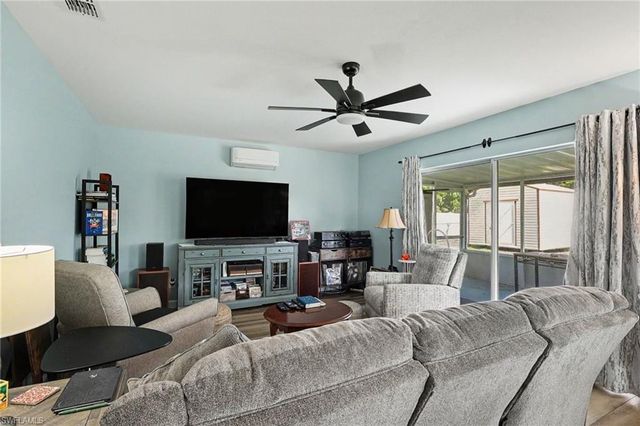5411 Loyola LN, Fort Myers, FL 33908