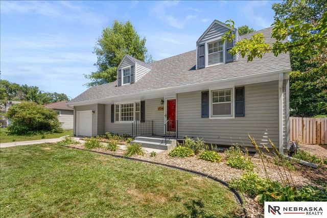 1734 S 41st Street, Lincoln, NE 68506