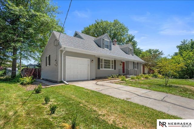 1734 S 41st Street, Lincoln, NE 68506