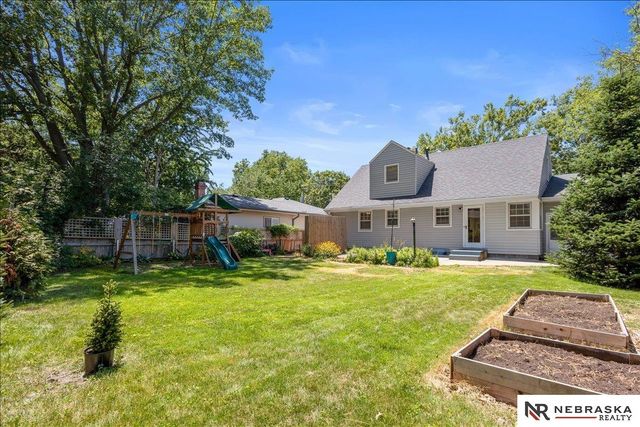 1734 S 41st Street, Lincoln, NE 68506