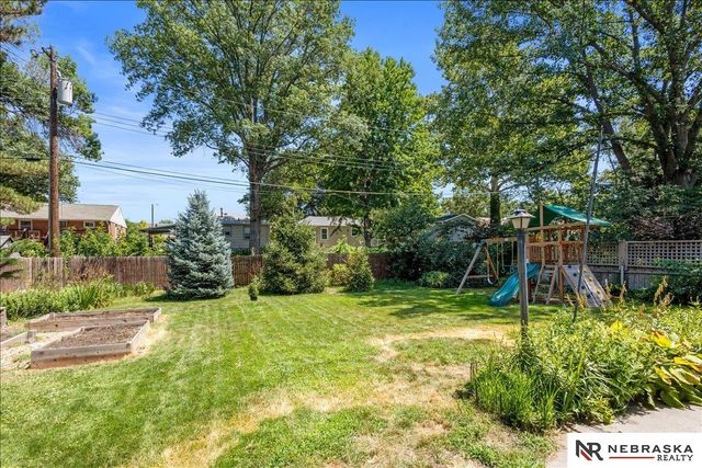1734 S 41st Street, Lincoln, NE 68506