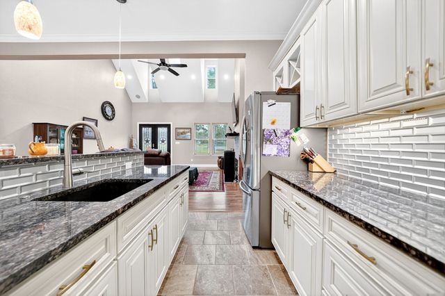 5230 Esquire Estates Road, Mabank, TX 75156