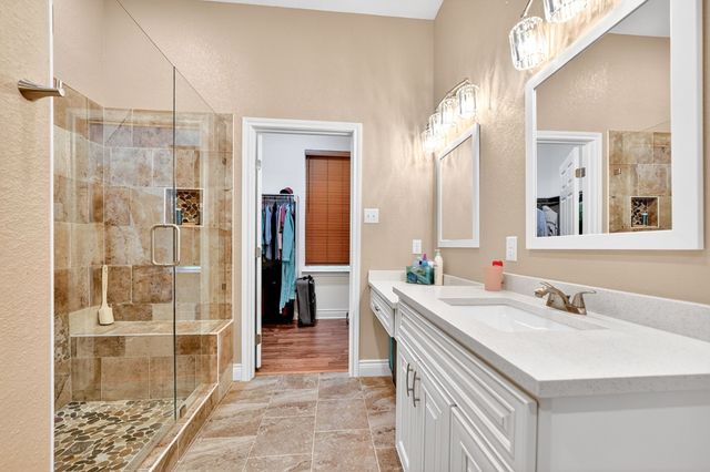 5230 Esquire Estates Road, Mabank, TX 75156