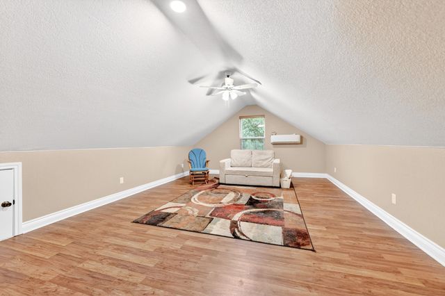 5230 Esquire Estates Road, Mabank, TX 75156
