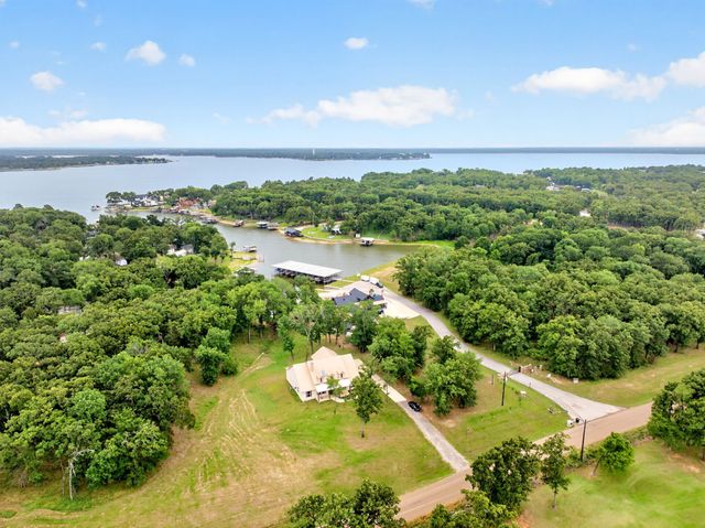 5230 Esquire Estates Road, Mabank, TX 75156