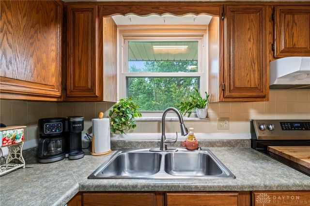 1310 Old Country Lane, Dayton, OH 45414
