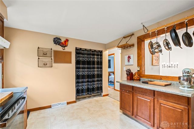 1310 Old Country Lane, Dayton, OH 45414