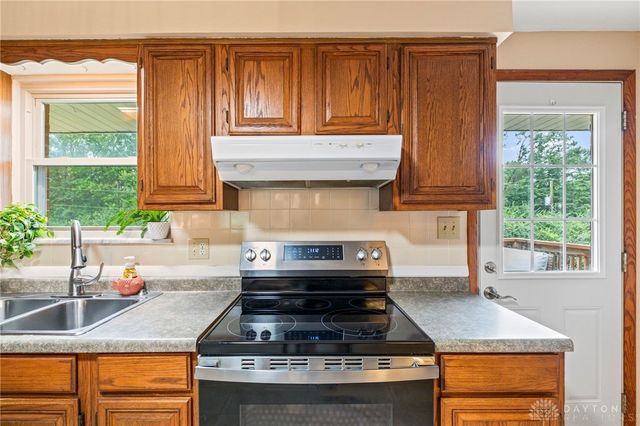 1310 Old Country Lane, Dayton, OH 45414
