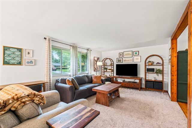 1310 Old Country Lane, Dayton, OH 45414