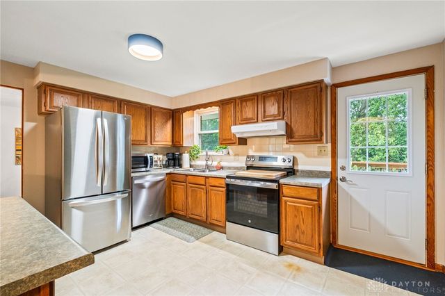 1310 Old Country Lane, Dayton, OH 45414