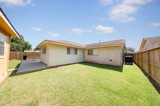 823 Parkhill Street, Channelview, TX 77530