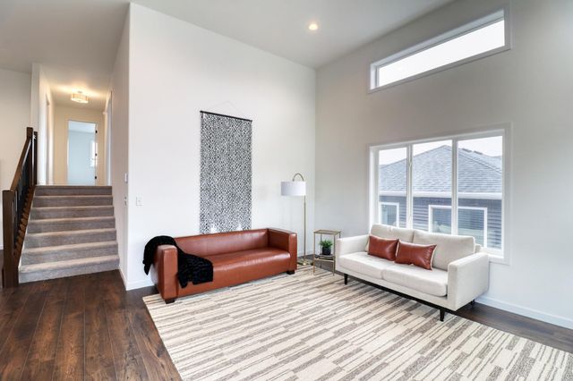 6721 32nd Street S, Fargo, ND 58104