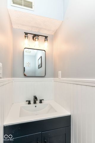 2502 Chaseway Court, Indianapolis, IN 46268