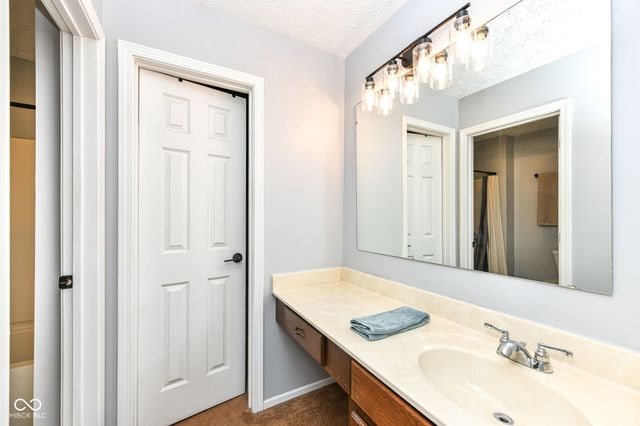 2502 Chaseway Court, Indianapolis, IN 46268