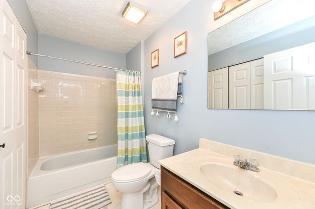 2502 Chaseway Court, Indianapolis, IN 46268