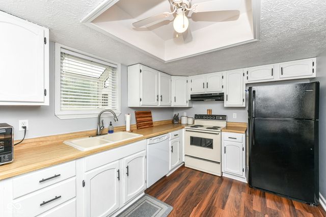 2502 Chaseway Court, Indianapolis, IN 46268