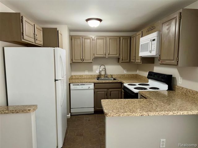 16006 Terrace Village Drive, Taylor, MI 48180