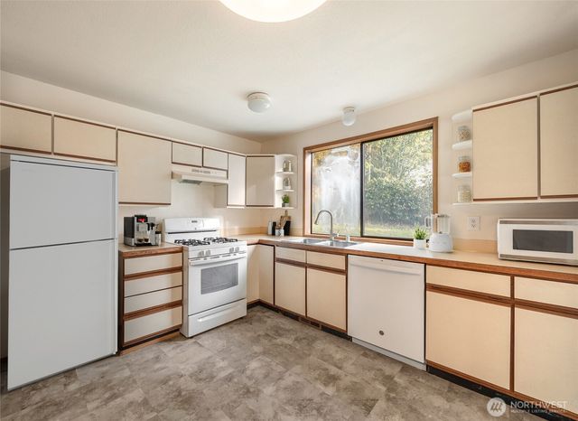 9326 Northwood Drive SE, Olympia, WA 98513