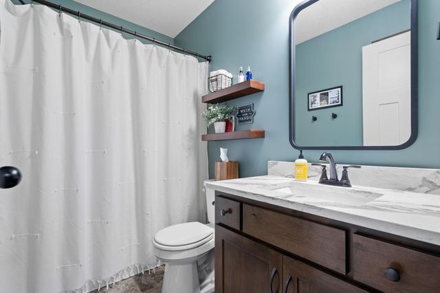 420 Eagle Street NW, Isanti, MN 55040