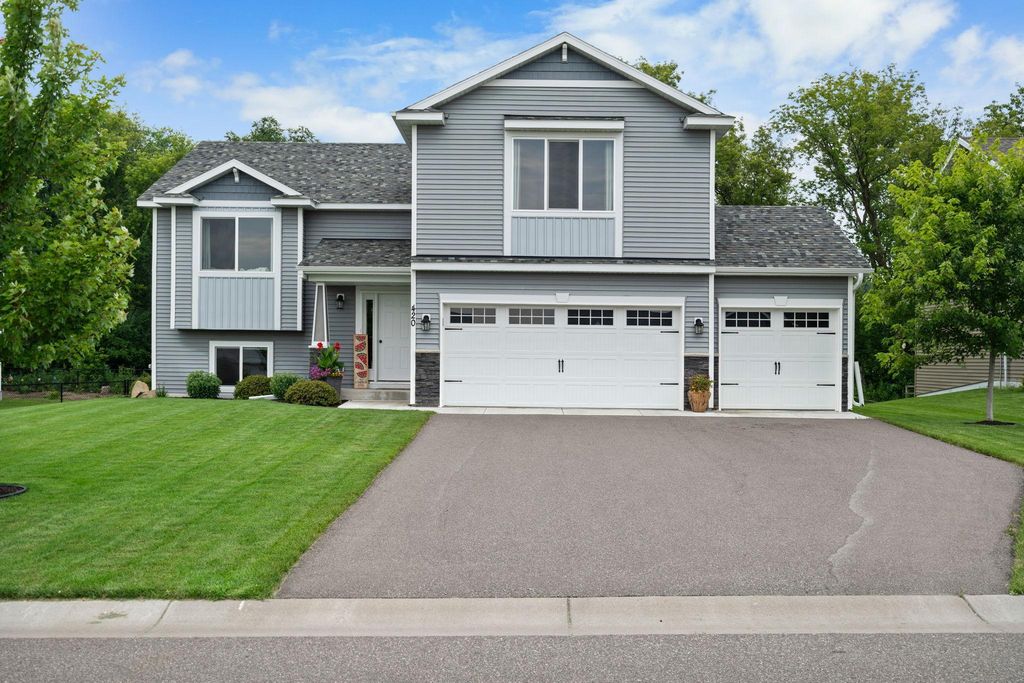 420 Eagle Street NW, Isanti, MN 55040