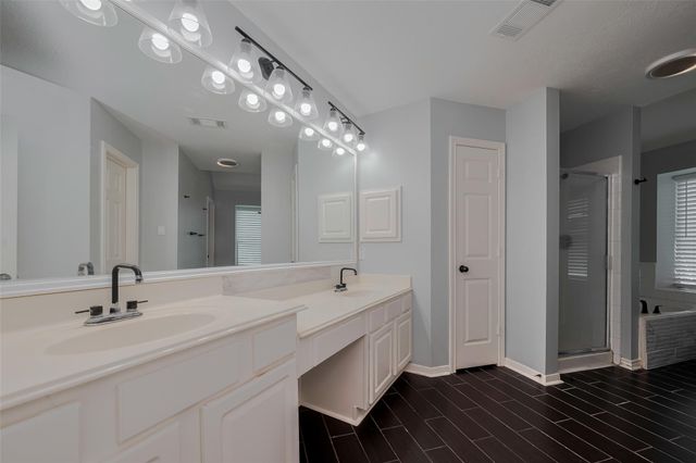 311 N Esplanade Lane, Stafford, TX 77477
