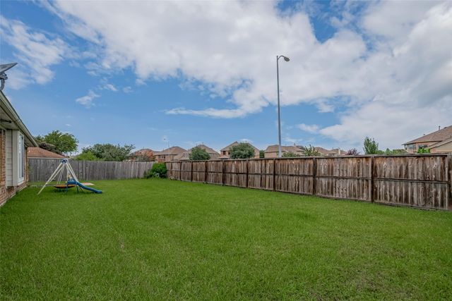 311 N Esplanade Lane, Stafford, TX 77477