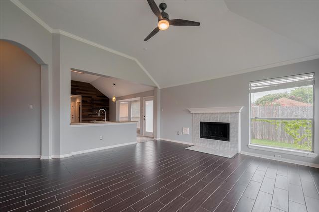 311 N Esplanade Lane, Stafford, TX 77477