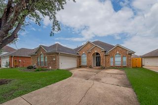 311 N Esplanade Lane, Stafford, TX 77477