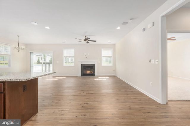 9627 HILLCREST DR, Fredericksburg, VA 22407
