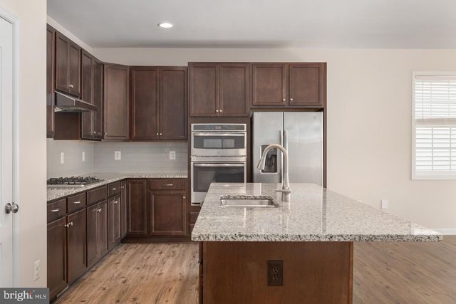9627 HILLCREST DR, Fredericksburg, VA 22407