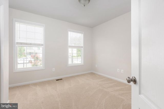 9627 HILLCREST DR, Fredericksburg, VA 22407