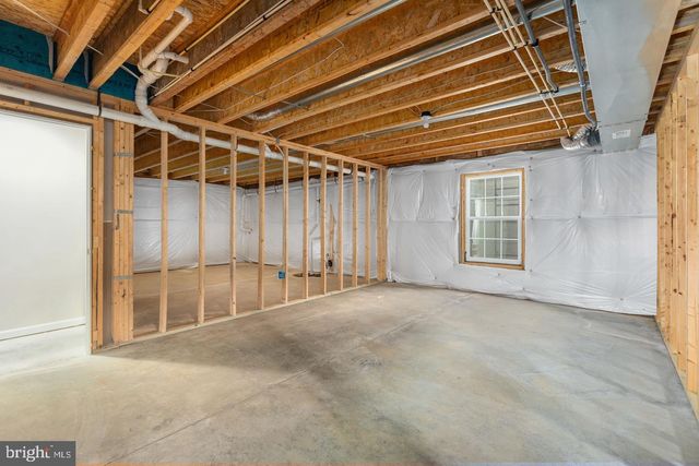 9627 HILLCREST DR, Fredericksburg, VA 22407