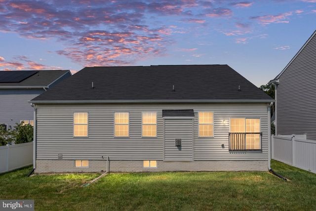 9627 HILLCREST DR, Fredericksburg, VA 22407