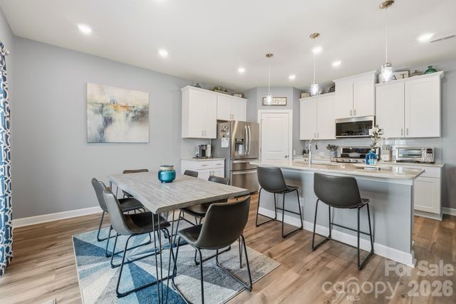 2010 Red Ash Drive, Charlotte, NC 28215