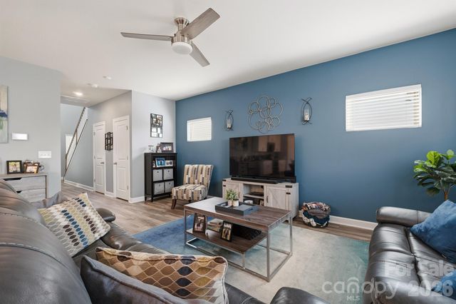 2010 Red Ash Drive, Charlotte, NC 28215