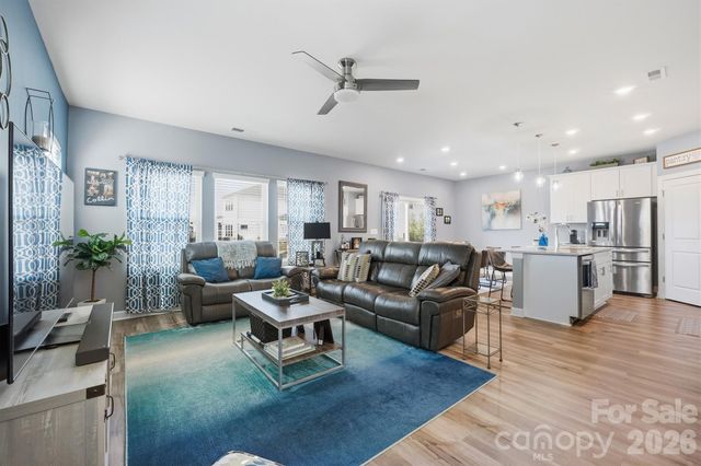 2010 Red Ash Drive, Charlotte, NC 28215