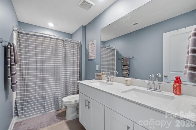 2010 Red Ash Drive, Charlotte, NC 28215