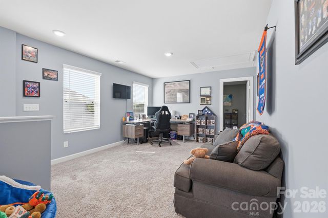 2010 Red Ash Drive, Charlotte, NC 28215