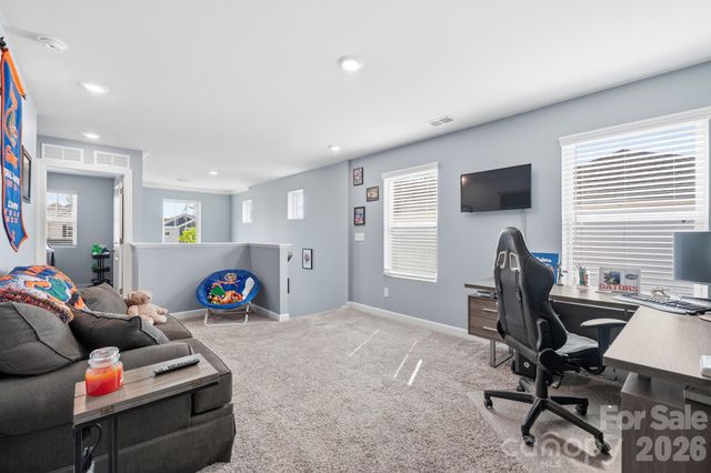 2010 Red Ash Drive, Charlotte, NC 28215