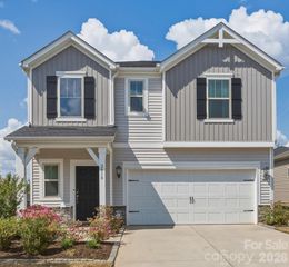 2010 Red Ash Drive, Charlotte, NC 28215