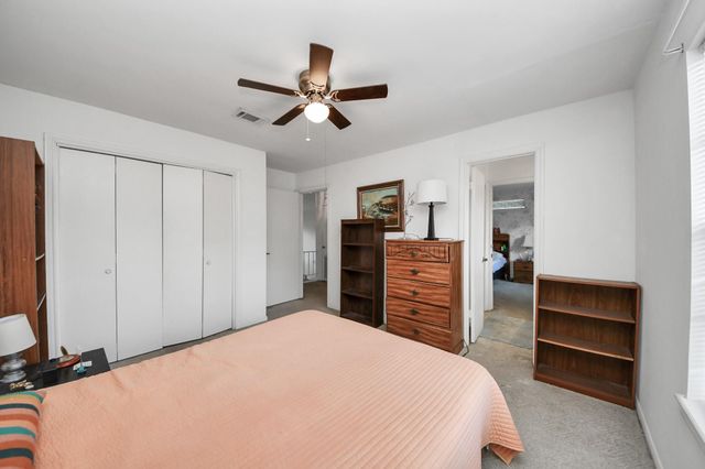 17 Winged Foot Drive, Conroe, TX 77304