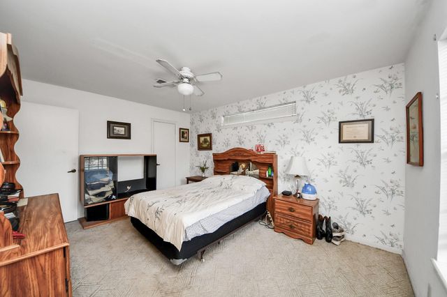 17 Winged Foot Drive, Conroe, TX 77304