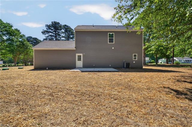 28 Harrell DR, Suffolk, VA 23434