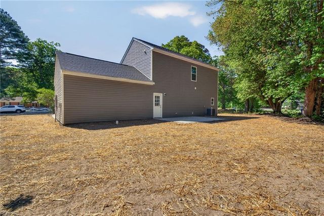 28 Harrell DR, Suffolk, VA 23434