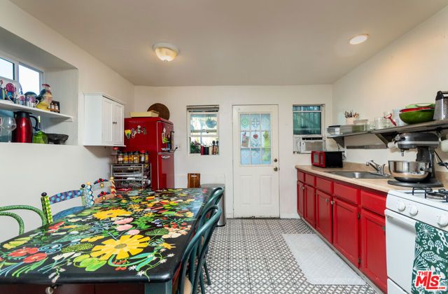 1556 Rollins Drive, Los Angeles, CA 90063